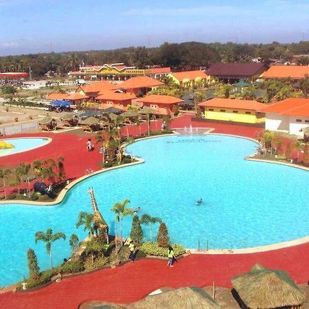 Crystal Waves Hotel And Resort Talavera Esterno foto