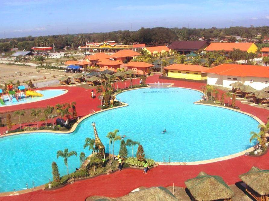 Crystal Waves Hotel And Resort Talavera Esterno foto